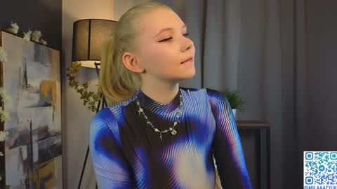 Snapshot of mildredbain chatting on 01/26/25, 02:24 Mila online show from 01/26/25, 02:24