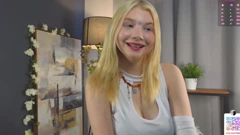 Snapshot of mildredbain chatting on 01/31/25, 05:30 Mila online show from 01/31/25, 05:30
