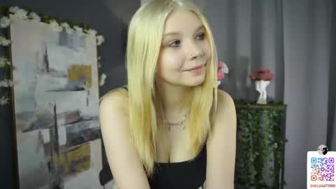 Snapshot of mildredbain chatting on 02/21/25, 03:23 Mila online show from 02/21/25, 03:23