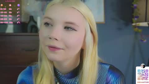 Snapshot of mildredbain chatting on 02/24/25, 05:33 Mila online show from 02/24/25, 05:33