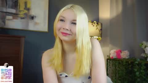 Snapshot of mildredbain chatting on 03/02/25, 03:24 Mila online show from 03/02/25, 03:24