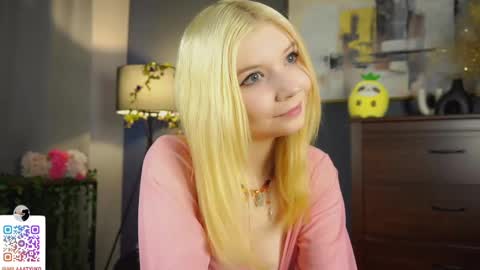 Snapshot of mildredbain chatting on 03/07/25, 02:36 Mila online show from 03/07/25, 02:36