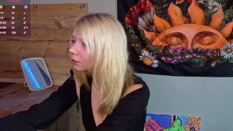 Snapshot of mildredbain chatting on 09/18/25, 04:36 Mila online show from 09/18/25, 04:36