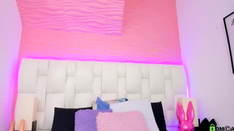 Snapshot of mile_loucrath chatting on 02/13/25, 11:58 mile_loucrath online show from 02/13/25, 11:58