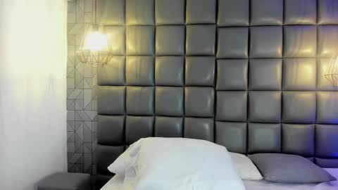 Snapshot of mile_u chatting on 09/10/25, 04:01 Milena online show from 09/10/25, 04:01