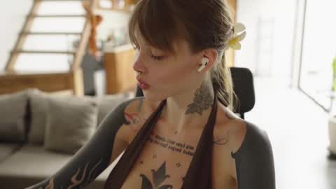 M  Telegram mamagotachannel online show from 02/14/25, 03:22