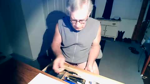 Milehi1958 online show from 11/06/25, 10:05