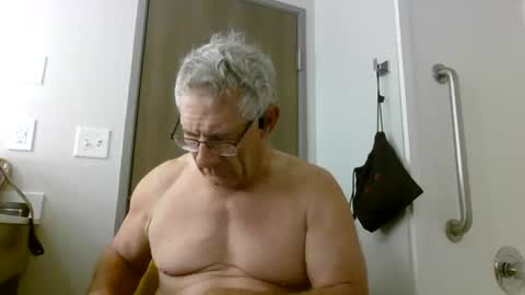 Snapshot of milehi1958 chatting on 06/29/26, 10:37 Milehi1958 online show from 06/29/26, 10:37