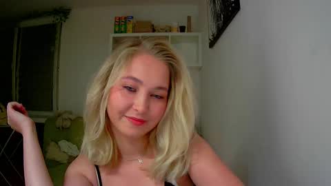 Milena new nonude shy blonde natural online show from 09/22/25, 10:23