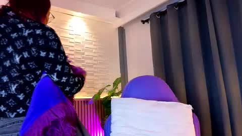 Snapshot of milena_lawson chatting on 10/24/25, 11:17 milena_lawson online show from 10/24/25, 11:17