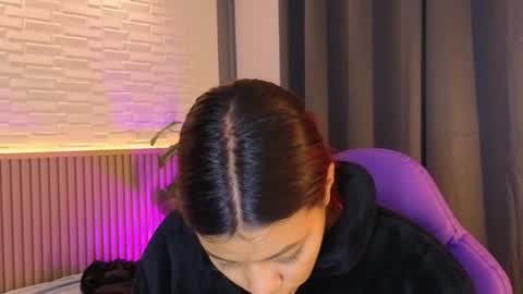 milena_lawson online show from 11/20/25, 10:26