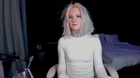 Snapshot of milena_marshmallows chatting on 12/04/24, 02:31 Milena online show from 12/04/24, 02:31