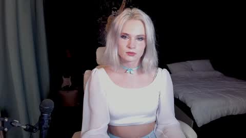 Snapshot of milena_marshmallows chatting on 12/07/24, 02:20 Milena online show from 12/07/24, 02:20