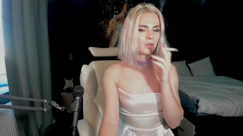 Snapshot of milena_marshmallows chatting on 12/13/24, 07:47 Milena online show from 12/13/24, 07:47