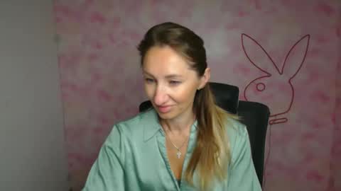 Snapshot of milena_sunny_ chatting on 03/23/26, 06:17 Milena online show from 03/23/26, 06:17