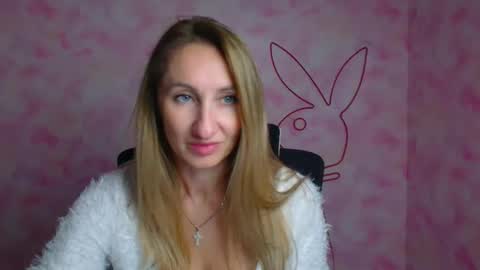 Snapshot of milena_sunny_ chatting on 04/25/26, 11:35 Milena online show from 04/25/26, 11:35