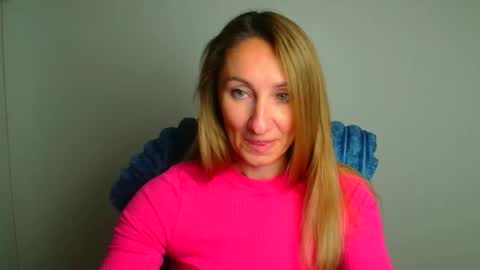 Snapshot of milena_sunny_ chatting on 05/03/26, 05:46 Milena online show from 05/03/26, 05:46