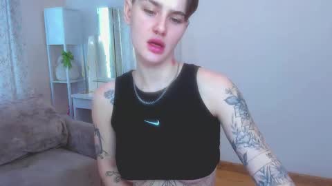 Snapshot of milenakeeks chatting on 02/26/26, 08:57 milenakeeks online show from 02/26/26, 08:57