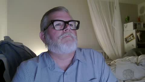 Snapshot of milesnash chatting on 09/28/25, 04:51 Miles Nash online show from 09/28/25, 04:51