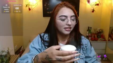 Snapshot of miley_clarck chatting on 04/25/26, 01:41 Miley online show from 04/25/26, 01:41