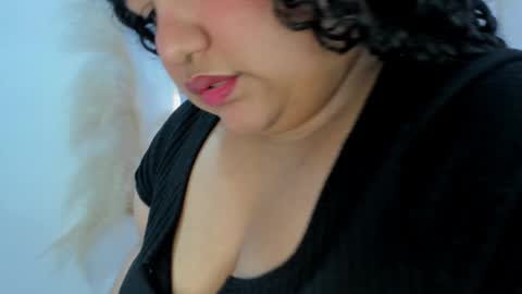 Miley online show from 11/25/25, 07:58