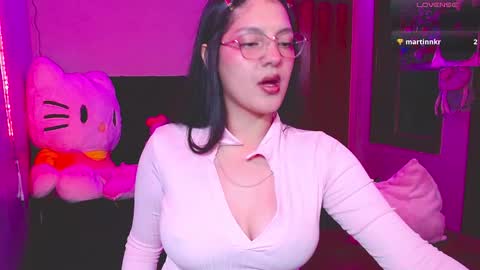 Snapshot of mileyberry_ chatting on 12/20/25, 05:03 Miley Berry online show from 12/20/25, 05:03