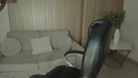 Snapshot of mileycruz_ chatting on 02/20/25, 03:01 Miley Cruz IG miley model23 online show from 02/20/25, 03:01