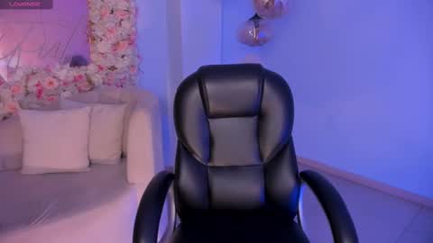 Snapshot of mileycruz_ chatting on 03/08/25, 02:01 Miley Cruz IG miley model23 online show from 03/08/25, 02:01