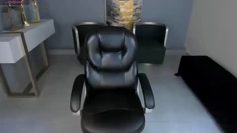 Snapshot of mileycruz_ chatting on 09/19/25, 09:26 Miley Cruz IG miley model23 online show from 09/19/25, 09:26