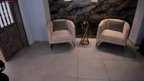 Snapshot of mileycruz_ chatting on 10/02/25, 08:05 Miley Cruz IG miley model23 online show from 10/02/25, 08:05