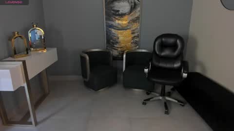 Snapshot of mileycruz_ chatting on 10/06/25, 11:18 Miley Cruz IG miley model23 online show from 10/06/25, 11:18