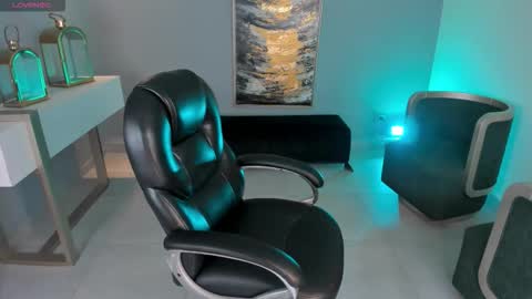 Snapshot of mileycruz_ chatting on 11/06/25, 09:26 Miley Cruz IG miley model23 online show from 11/06/25, 09:26