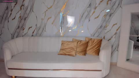 Miley Cruz  IG miley model23 online show from 04/05/26, 05:21