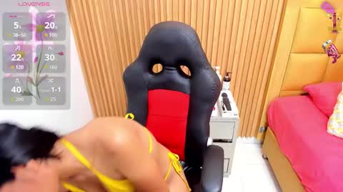 Snapshot of mileyjoas chatting on 11/22/25, 12:26 MILEY online show from 11/22/25, 12:26