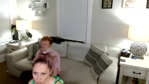 Snapshot of mileyosirisx chatting on 04/20/26, 01:52 Austin and Miley online show from 04/20/26, 01:52