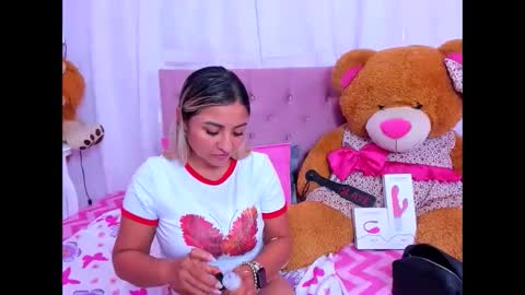 Antonella online show from 05/28/26, 06:05