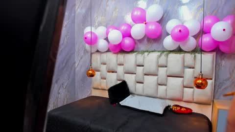 Snapshot of milf_drip chatting on 04/01/26, 12:50 Lili online show from 04/01/26, 12:50