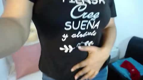 milf_hugeboobs online show from 11/18/25, 10:52