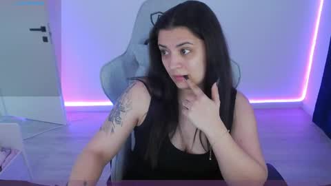 Isabelle online show from 04/06/26, 08:59