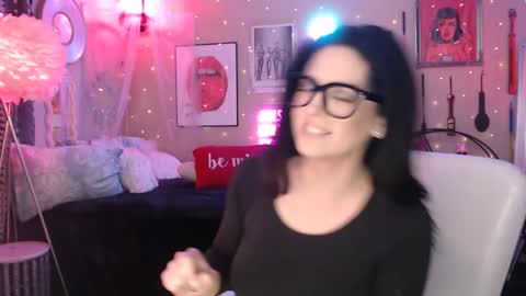 Snapshot of milf_lacey chatting on 02/17/25, 04:37 Milf Lacey online show from 02/17/25, 04:37