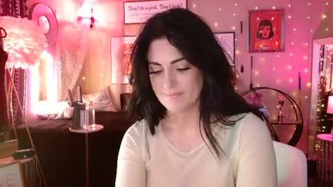 Snapshot of milf_lacey chatting on 07/15/26, 09:42 Milf Lacey online show from 07/15/26, 09:42