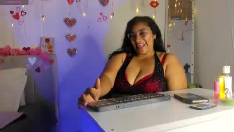 Snapshot of milf_latinn chatting on 09/17/25, 02:41 milf latinn online show from 09/17/25, 02:41