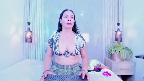 milf_luciana online show from 02/26/26, 11:20