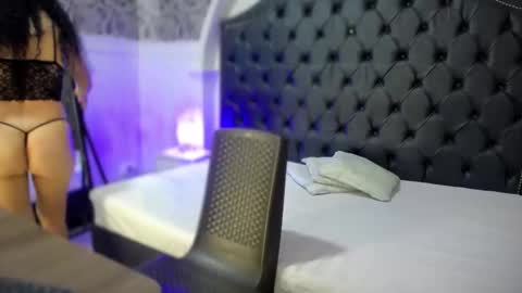 Snapshot of milf_march chatting on 03/17/26, 03:22 milf_march online show from 03/17/26, 03:22