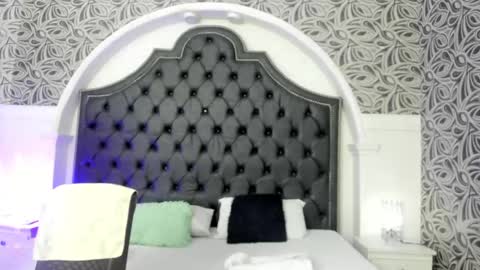 Snapshot of milf_march chatting on 04/22/26, 11:12 milf_march online show from 04/22/26, 11:12