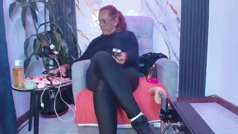  milf sikiu  online show from 04/27/26, 08:51
