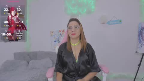 Aura  online show from 10/10/25, 02:32