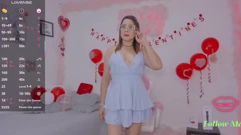 Snapshot of milfaaura chatting on 02/15/26, 03:47 Aura online show from 02/15/26, 03:47