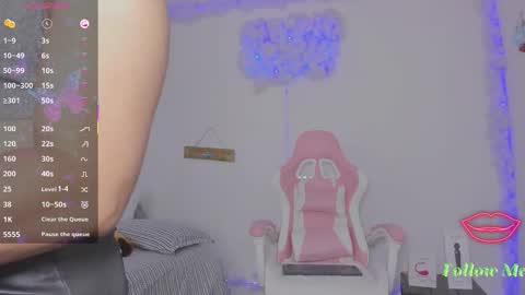 Snapshot of milfaaura chatting on 03/16/26, 03:01 Aura online show from 03/16/26, 03:01