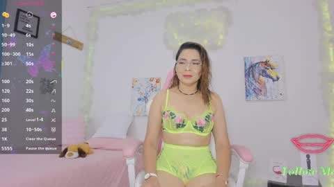 Snapshot of milfaaura chatting on 04/09/26, 02:44 Aura online show from 04/09/26, 02:44